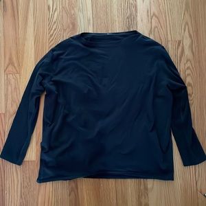 Lululemon black back in action long sleeve